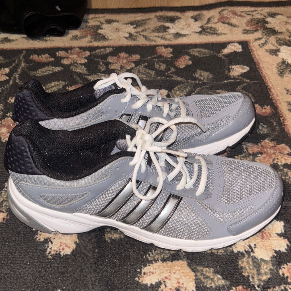 Flash Sale 🎉New Adidas Womens lite strike Sneakers Sale